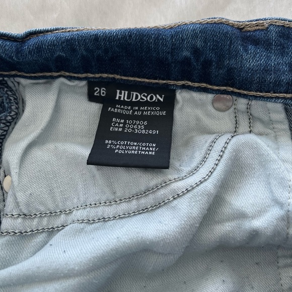 Hudson mid rise skinny jeans. - Picture 3 of 4